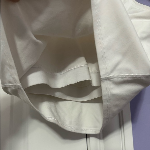 SOLD🤍ATHLETA White Halter Crop Top - Picture 4 of 5